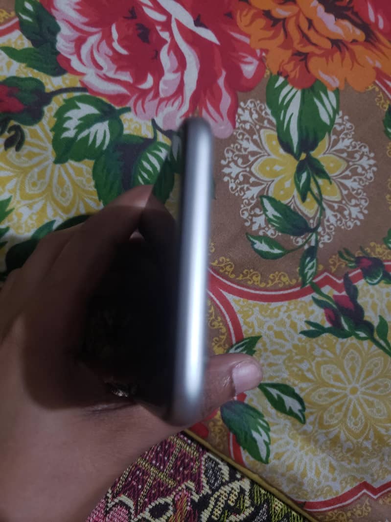 Apple iPhone 6 5