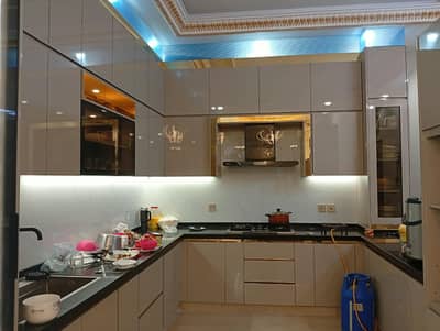 LUXURY HOUSE FOR SALE 200 SQ. YARDS