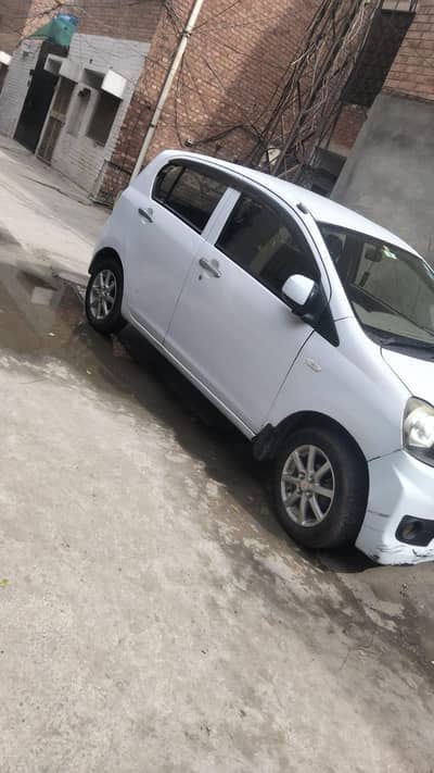 Daihatsu Mira 2015