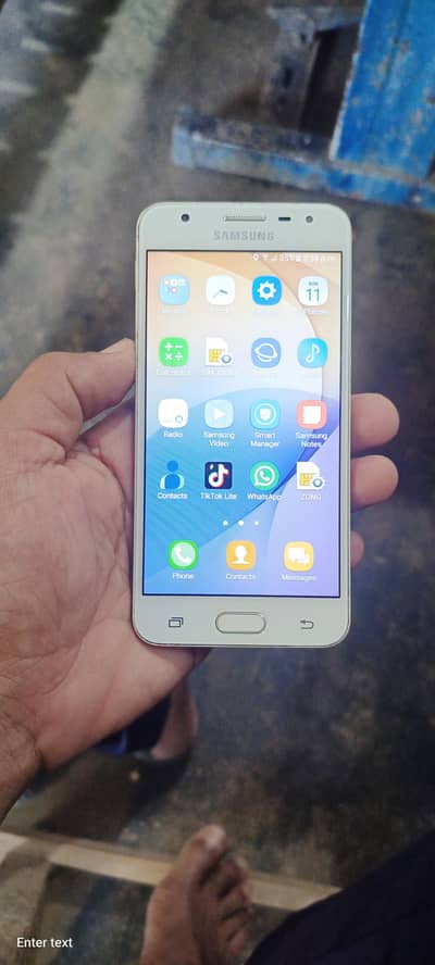 Samsung  on5.2gb. 16gb. penal chenj single sim