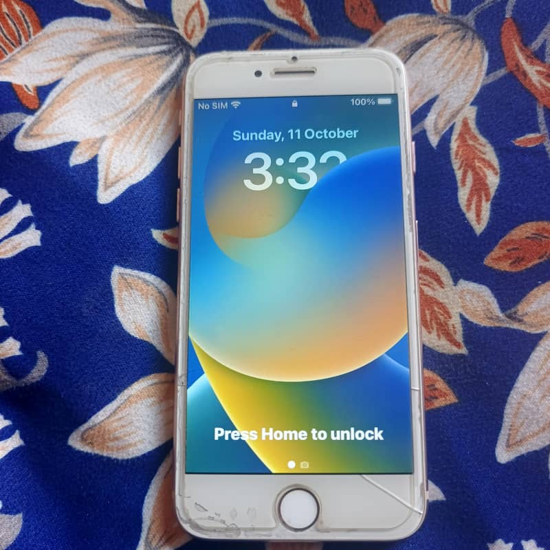 Apple iPhone 8 3
