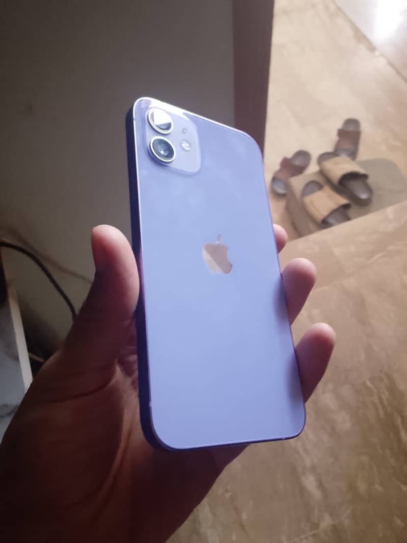 Apple iPhone 12 7