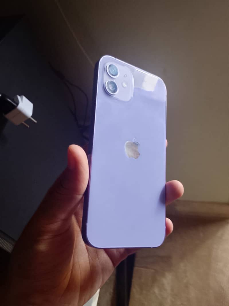 Apple iPhone 12 8