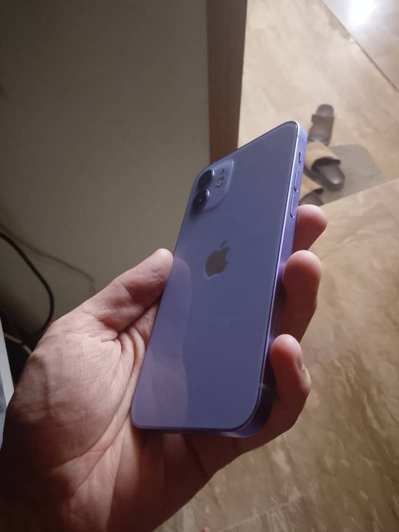 Apple iPhone 12 9