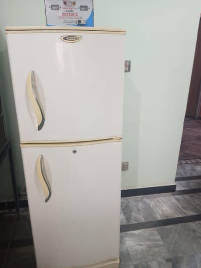 urgent sale cooling fridge