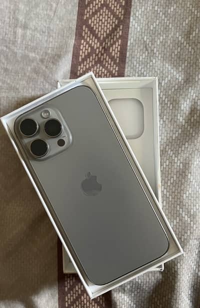 Apple iPhone 16 Pro Max
