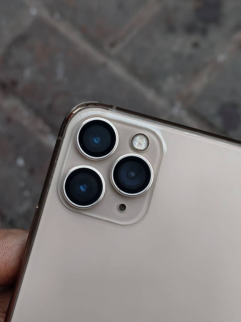 Apple iPhone 11 Pro 0