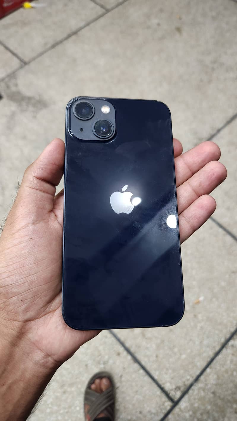 Apple iPhone 13 4