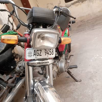 Honda CD 70 2022 Modal