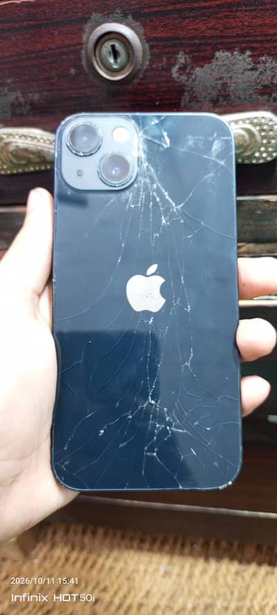 Apple iPhone 13