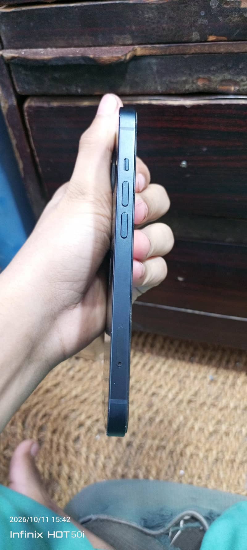 Apple iPhone 13 5