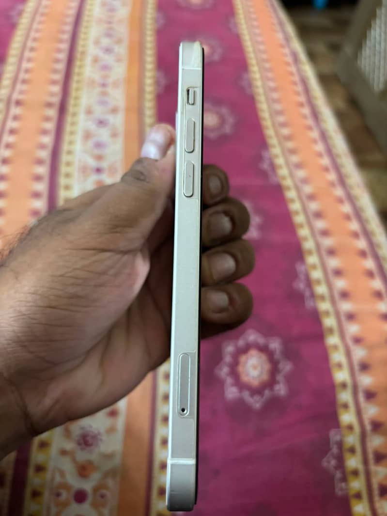 Apple iPhone 12 1