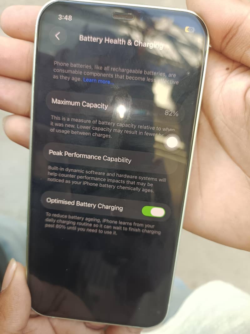 Apple iPhone 12 6