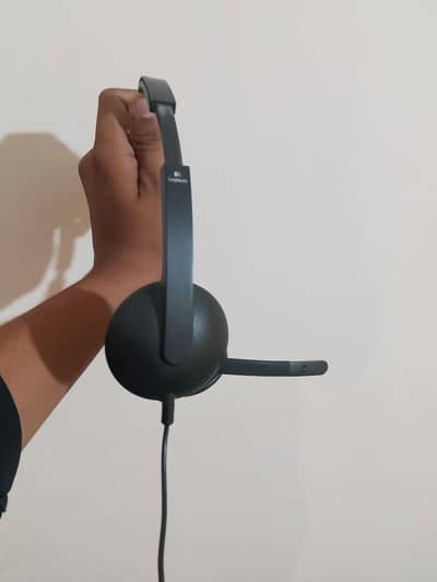 logitech compeney