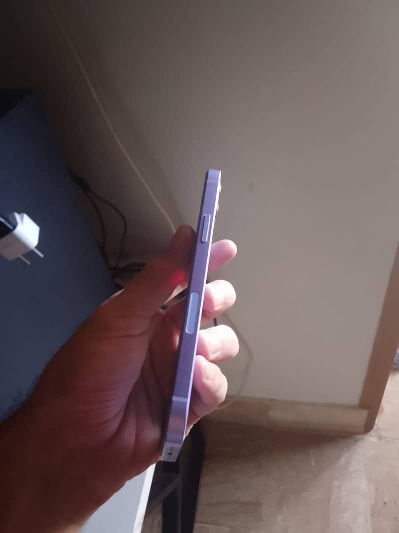 IPhone 12 7