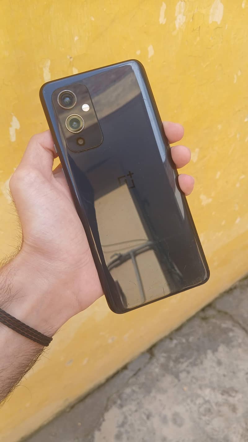 One Plus 9 5G 1