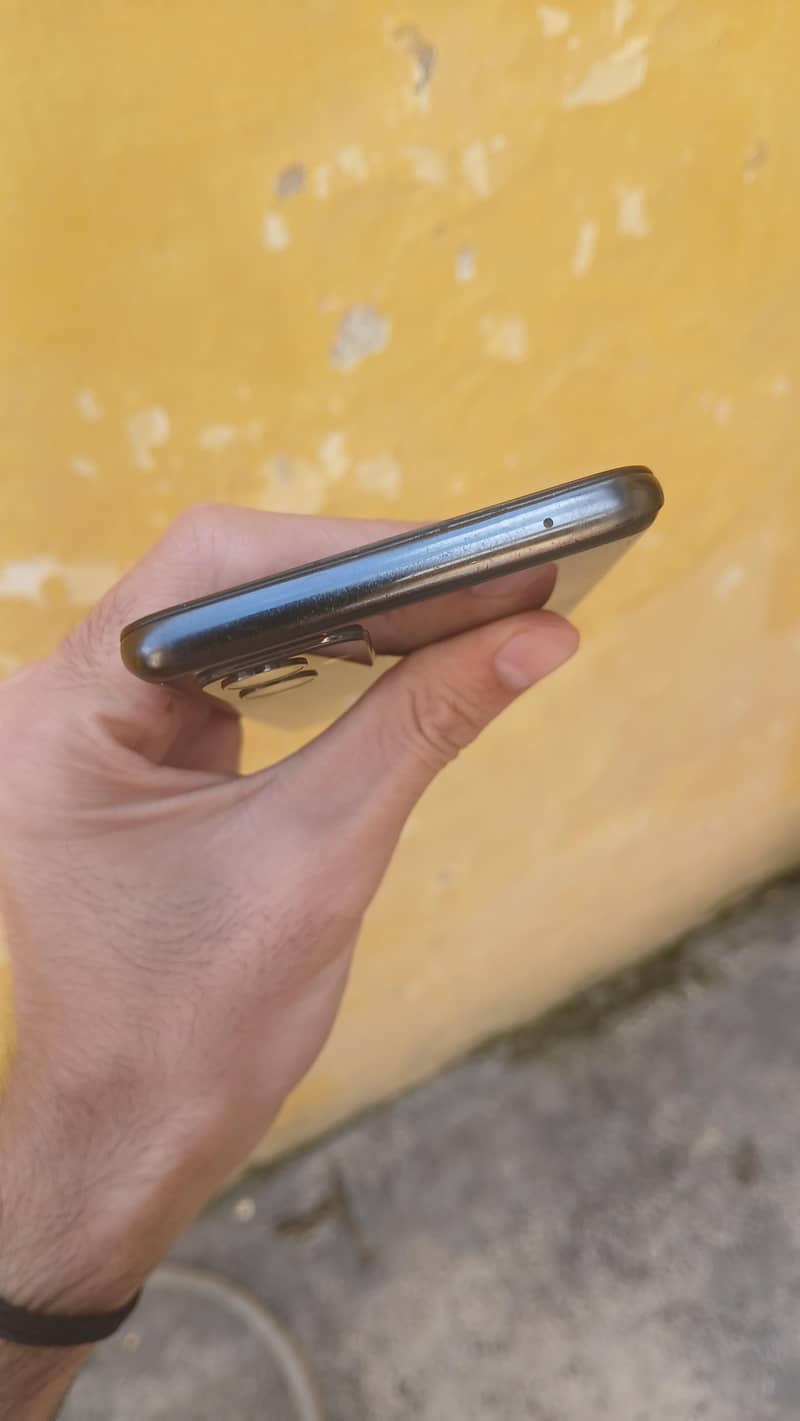 One Plus 9 5G 3