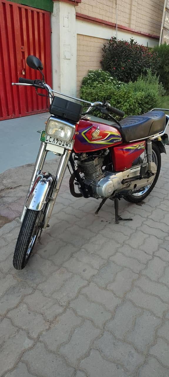 First owner honda in good condition - Standard Bikes - 1120342170