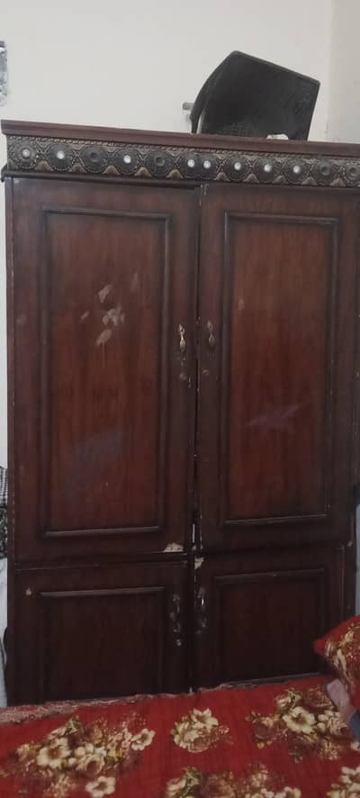 1 dressing table 1 Almari