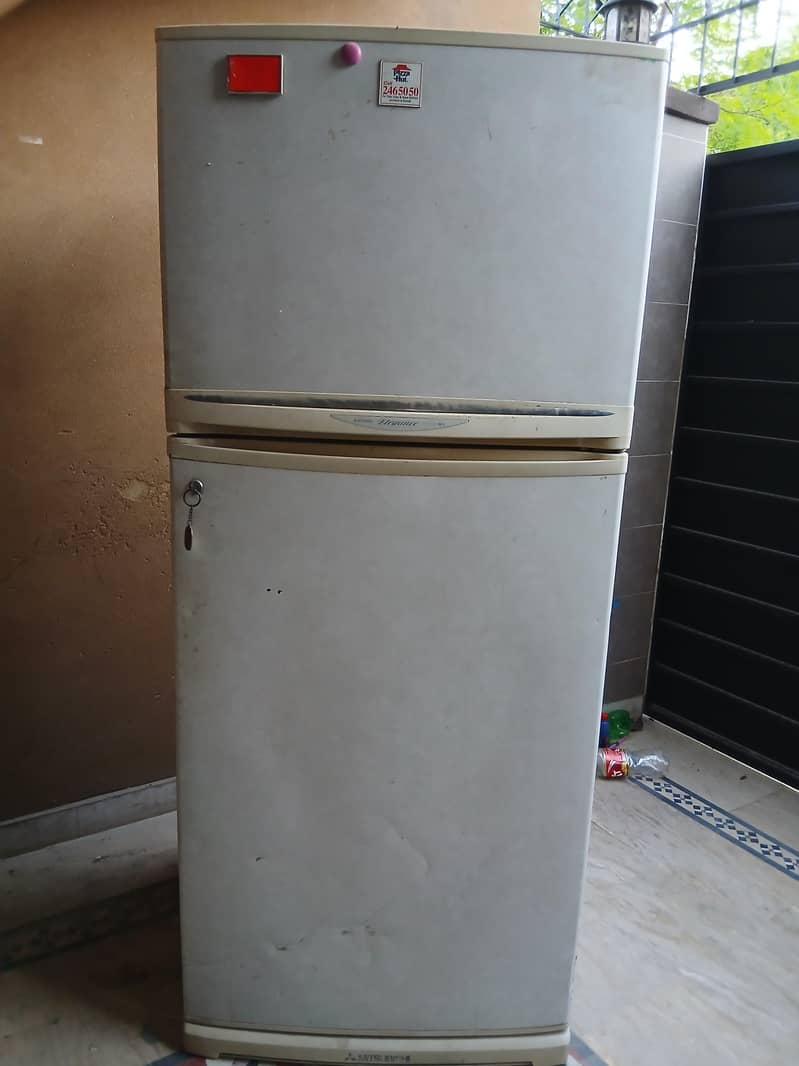 Refrigerator 0