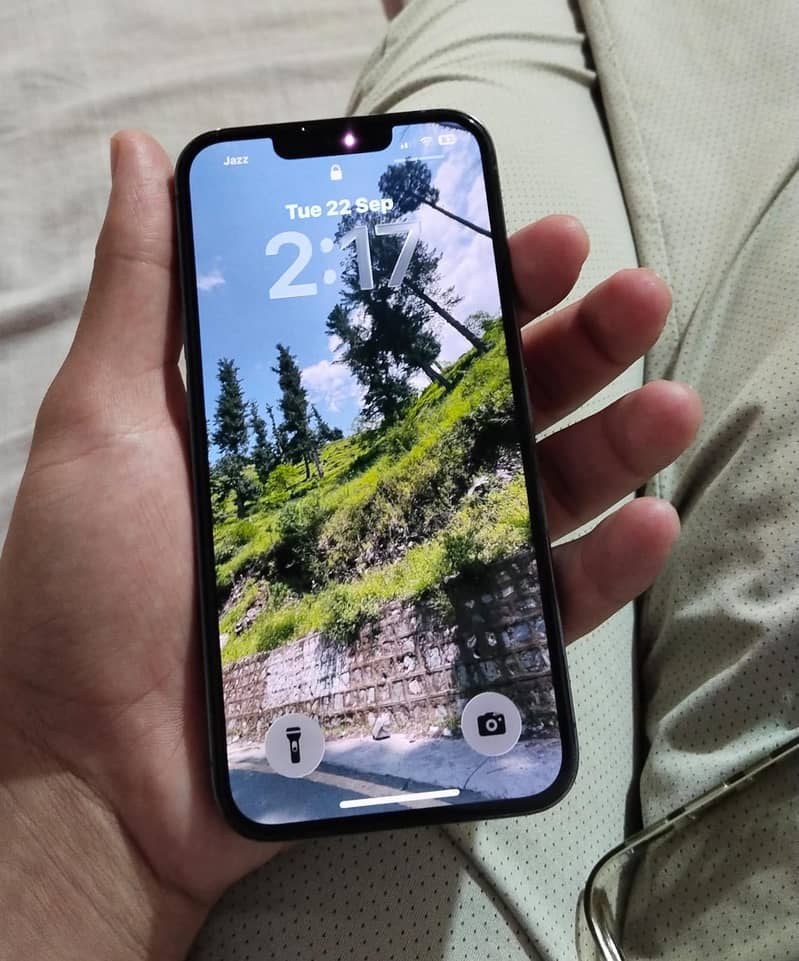 Apple iPhone 13 Pro 3