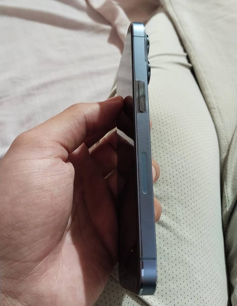 Apple iPhone 13 Pro 4