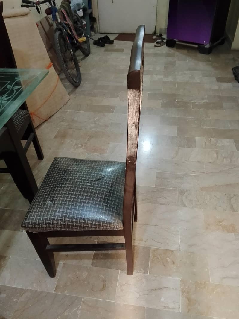 Dining Table with 4 Chairs 2
