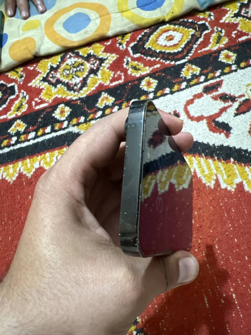 Apple iPhone 14 Pro 3