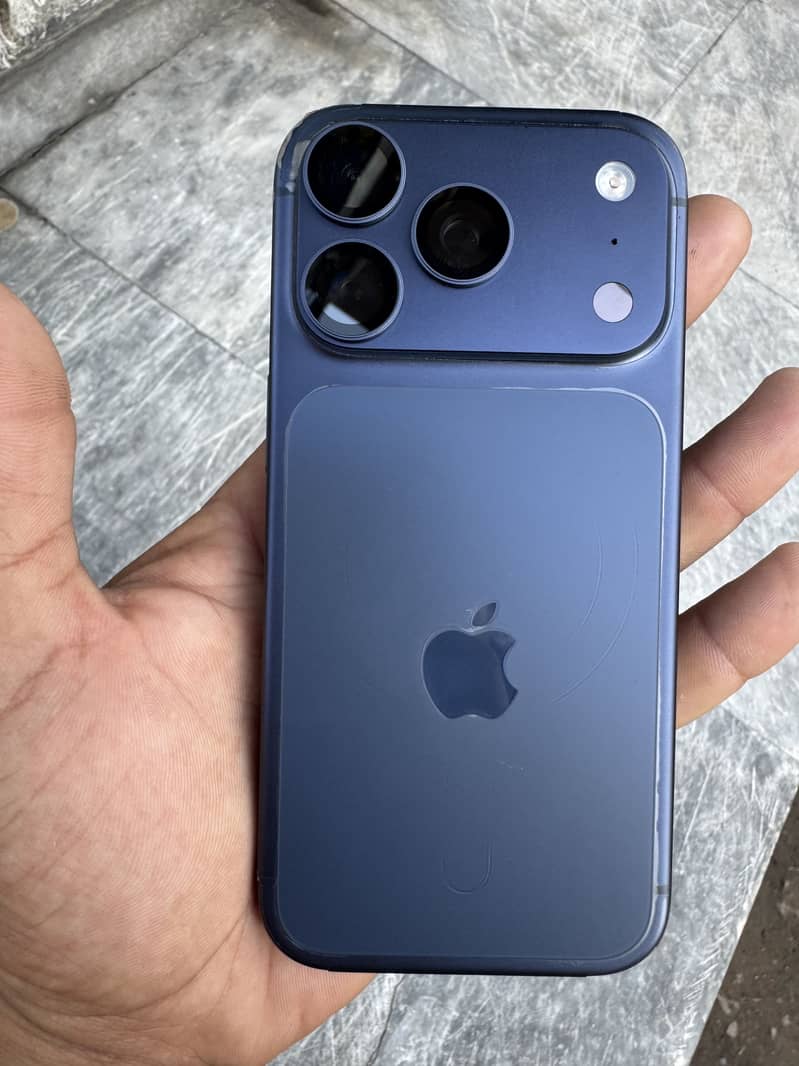 iPhone 17 pro 3