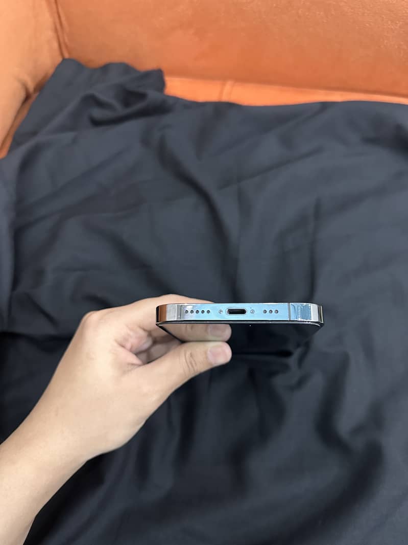 Apple iPhone 13 Pro 3