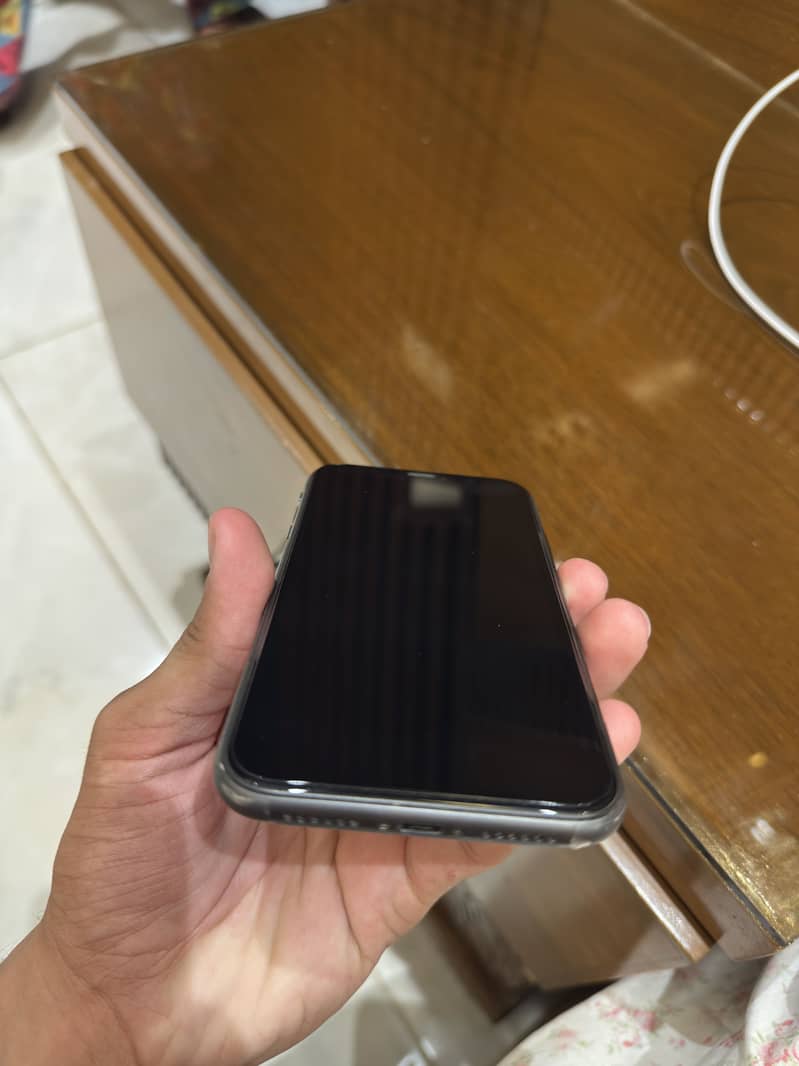 Apple iPhone 11 8