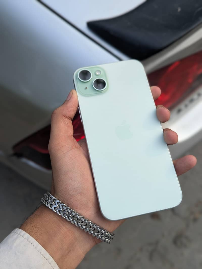 Apple iPhone 15 plus 1