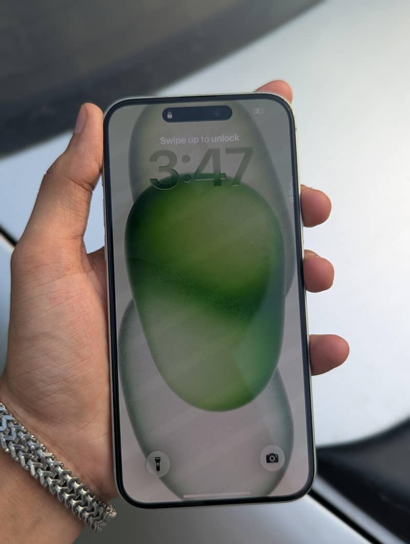 Apple iPhone 15 plus 6