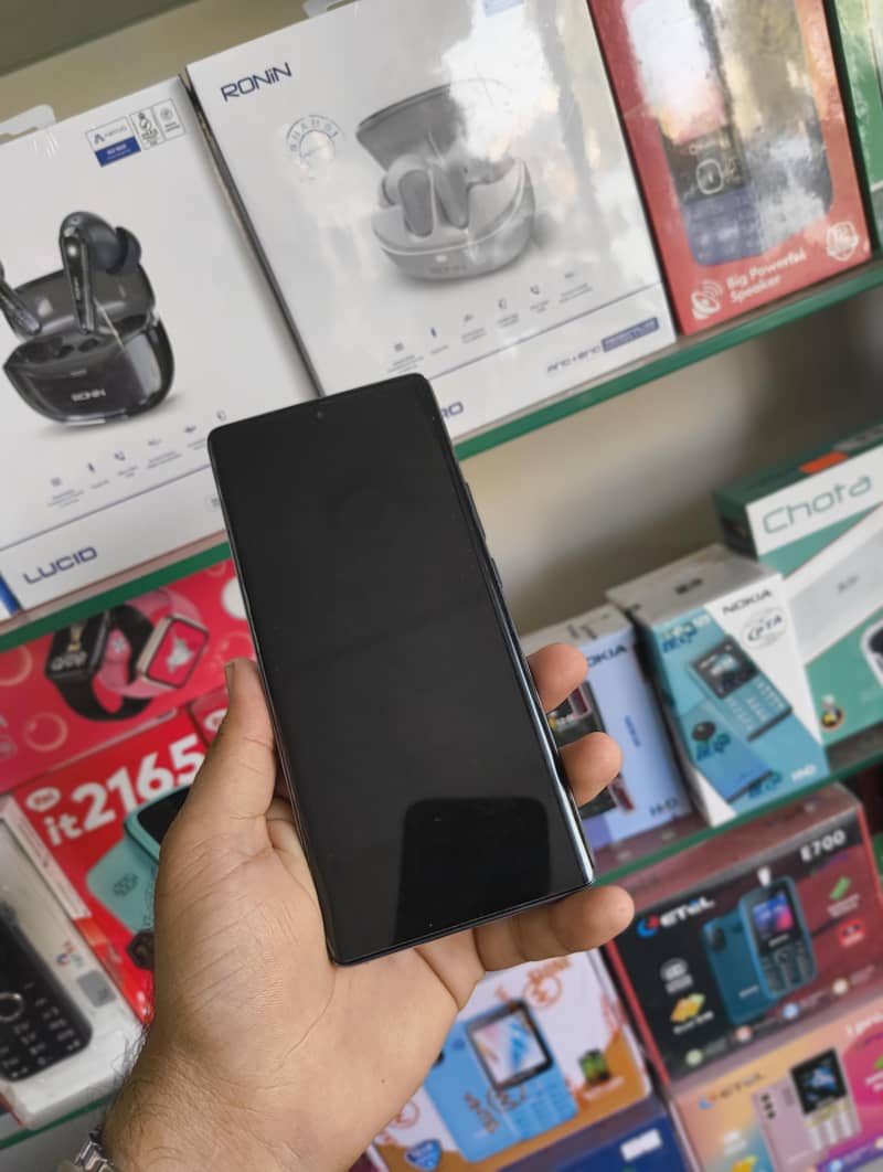 Tecno CAMON 30S 4