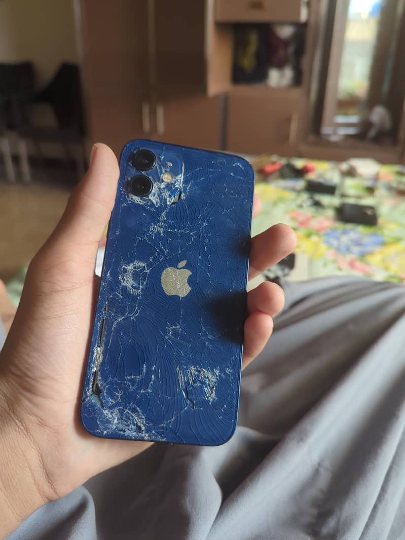 Apple iPhone 12 5