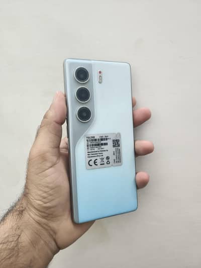 Tecno CAMON 40