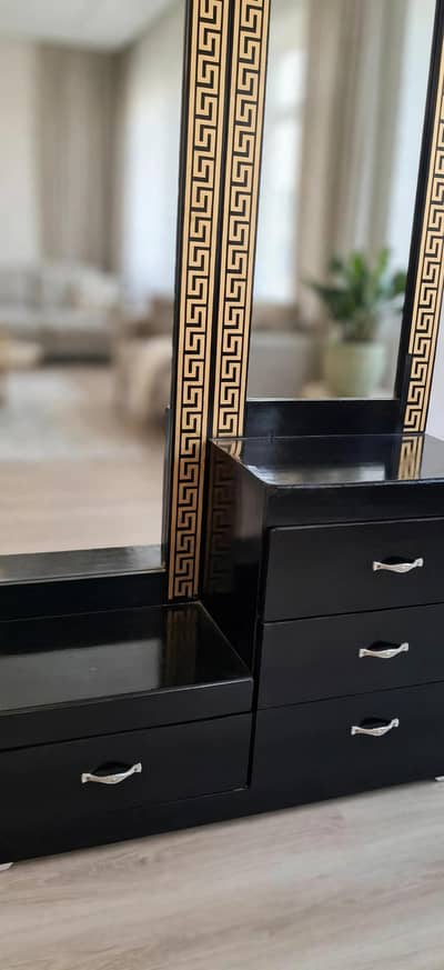Dressing table with Mirrors- 4 Drawers- Black and Golden design