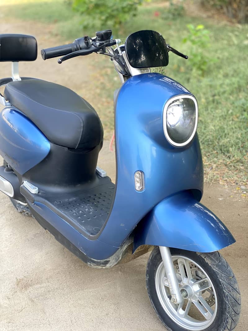 Yadea M3 0