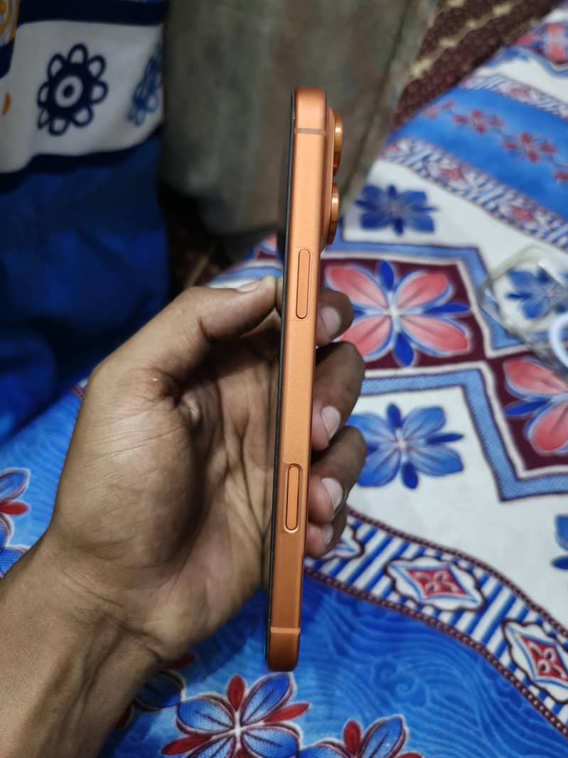 Apple iPhone 17 Pro Max 3