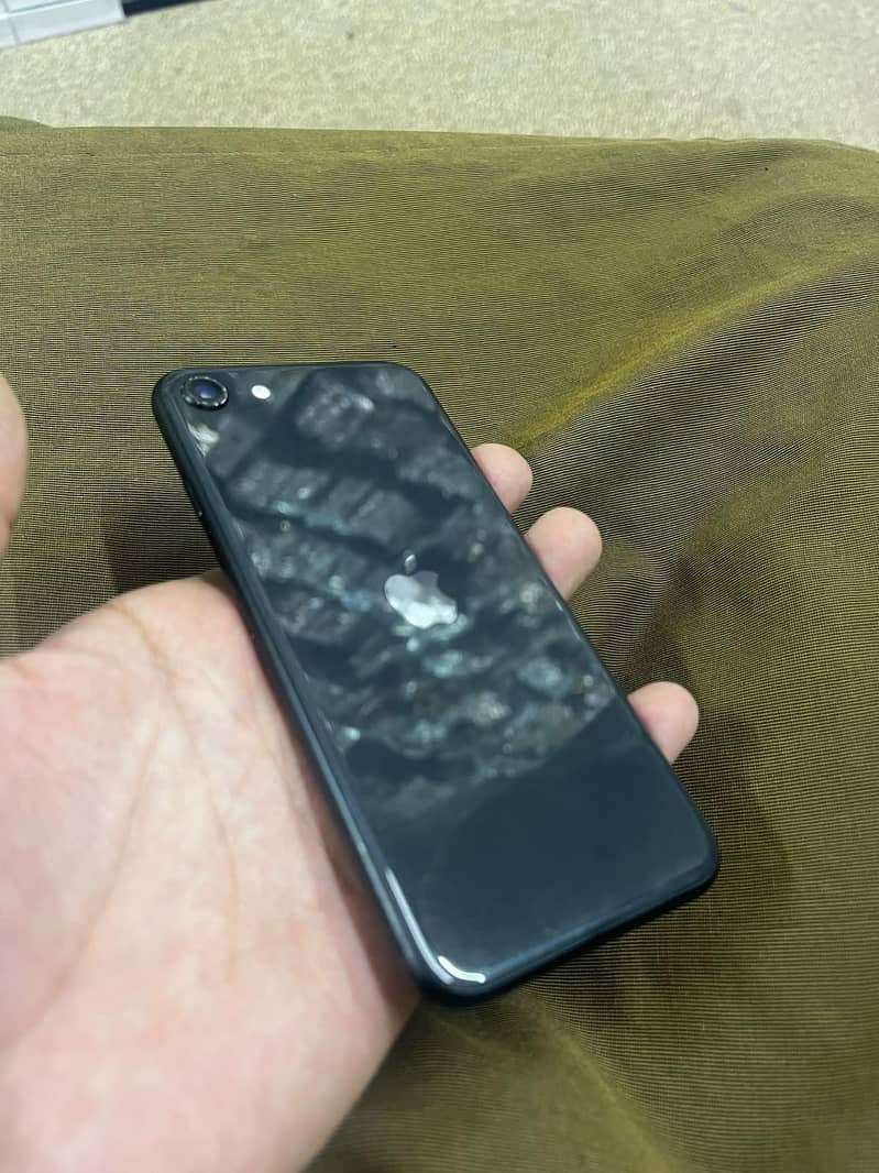 Apple iPhone SE 3