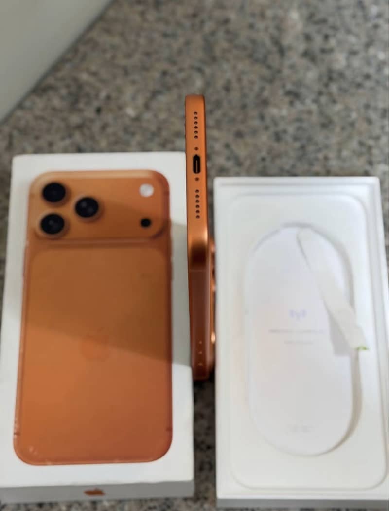 Apple iPhone 17 Pro Max 3