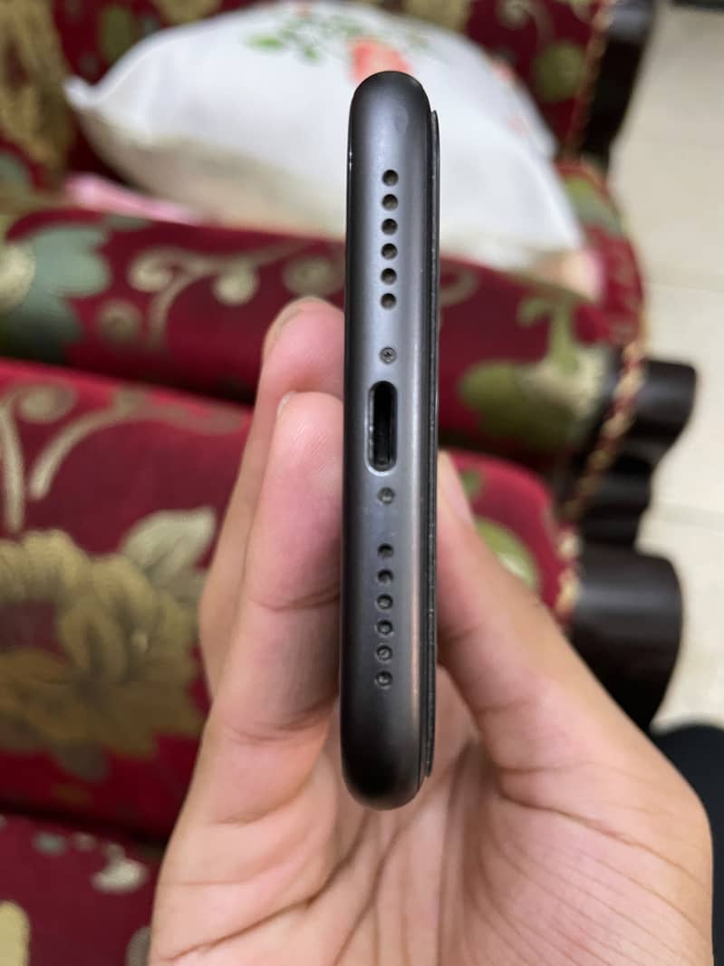 Apple iPhone 11 5