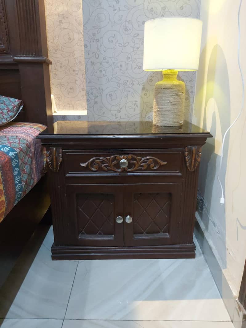 bed with mattress dressing table bedside table 5