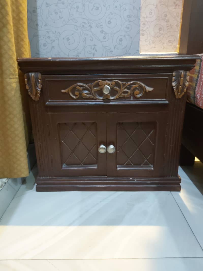 bed with mattress dressing table bedside table 6