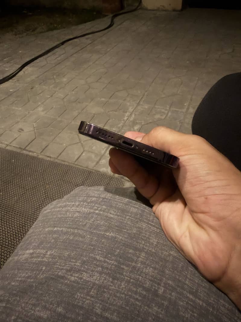 Apple iPhone 14 Pro Max 1