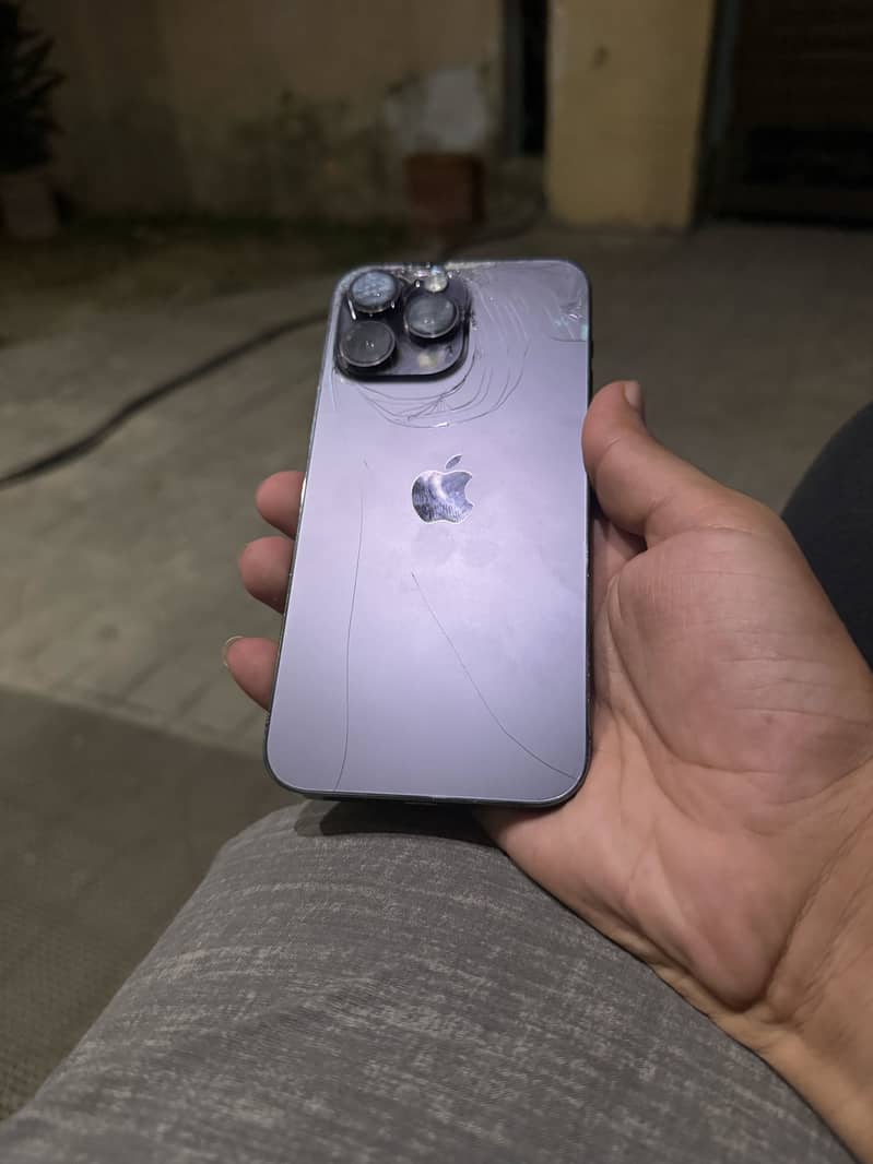 Apple iPhone 14 Pro Max 2