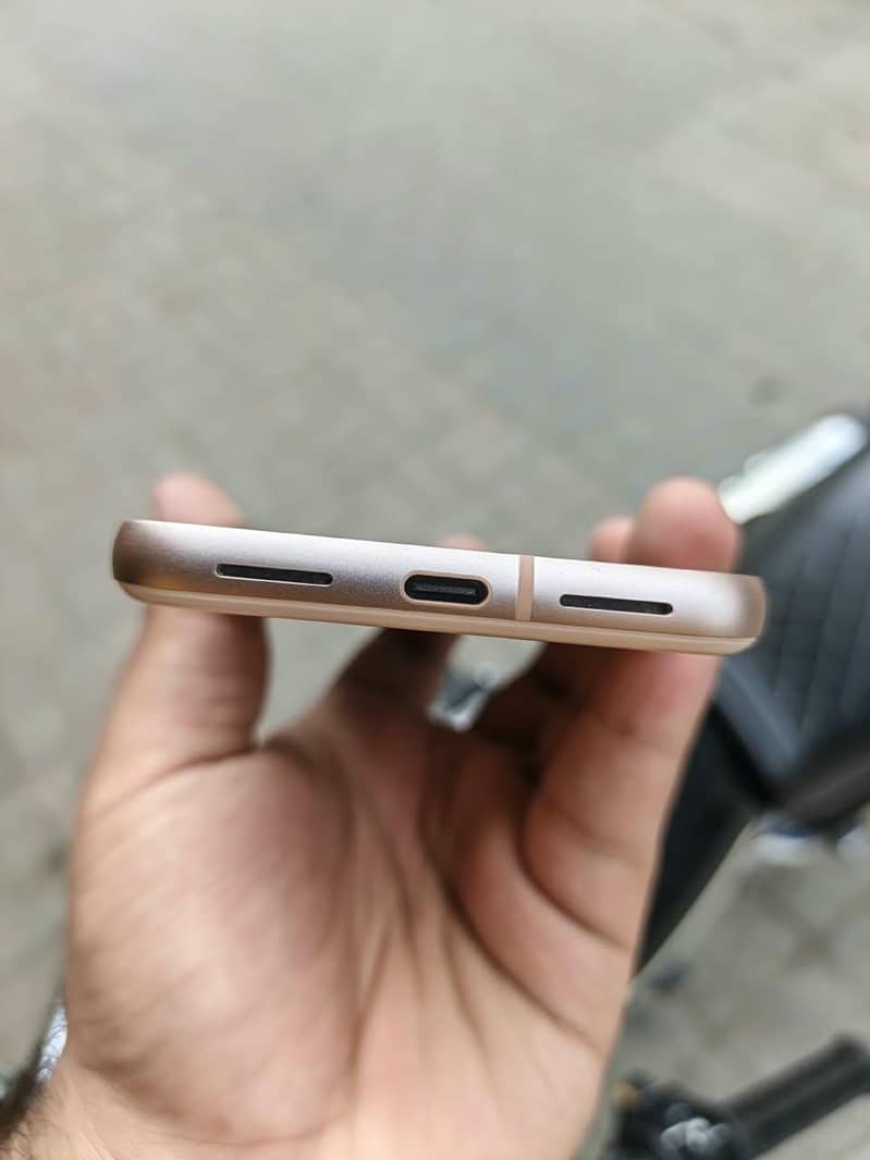Google Pixel 8 3