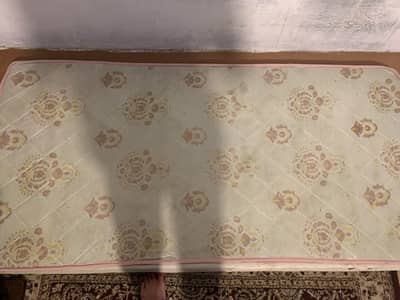 Single matress for sale