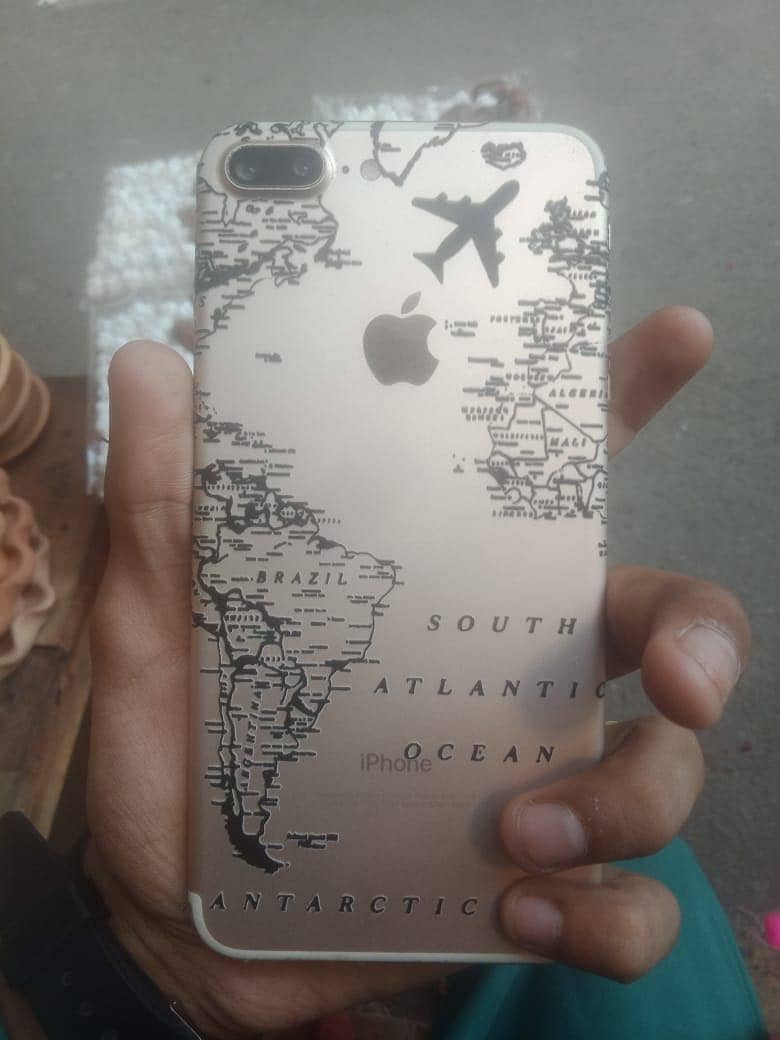 Apple iPhone 7 Plus 2