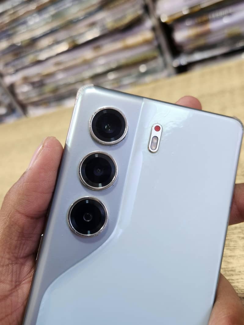 Tecno CAMON 40 4